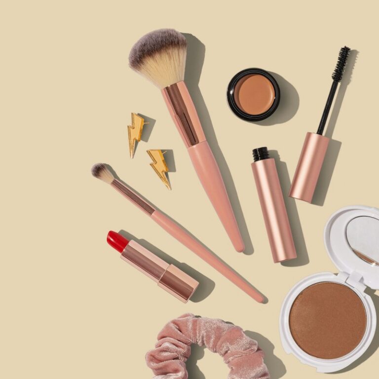 Luminous & Bare: Achieving the 5-Minute Parisian Glow