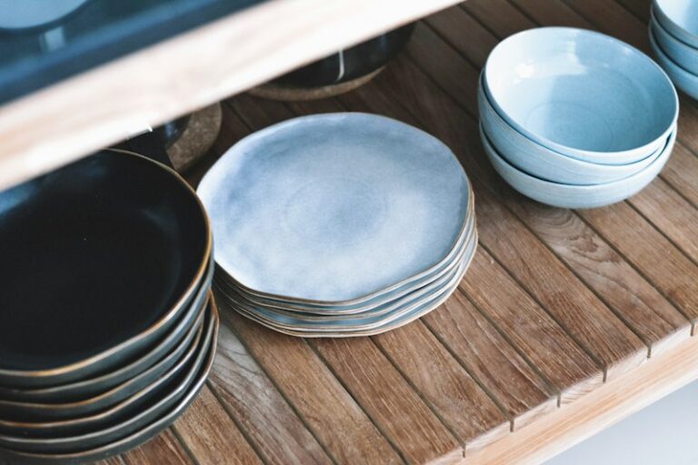 Earth & Hand: Why Ceramic Collecting is the Ultimate Slow Art Movement